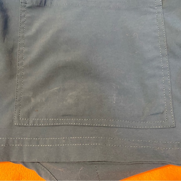 THIS IS A SET! Koi Women's Teal Scrub Top AND bottoms. - Picture 10 of 11